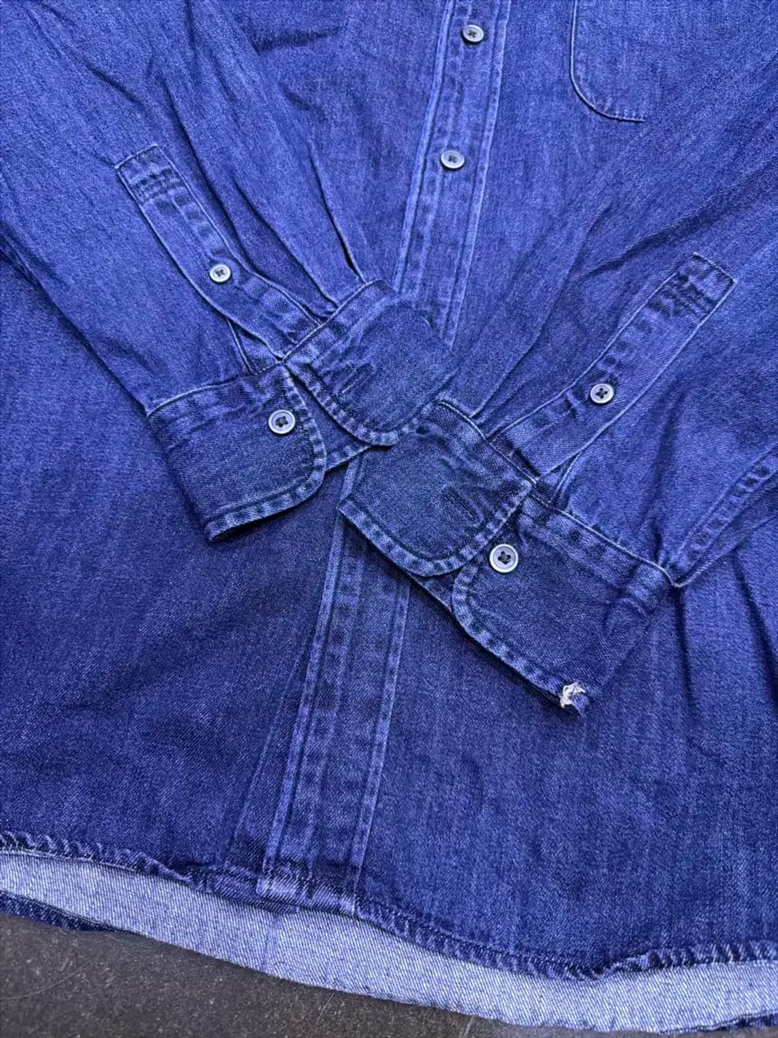 유니클로 포켓 버튼다운 캐쥬얼 데님셔츠 딥인디고 XL 상품이미지5