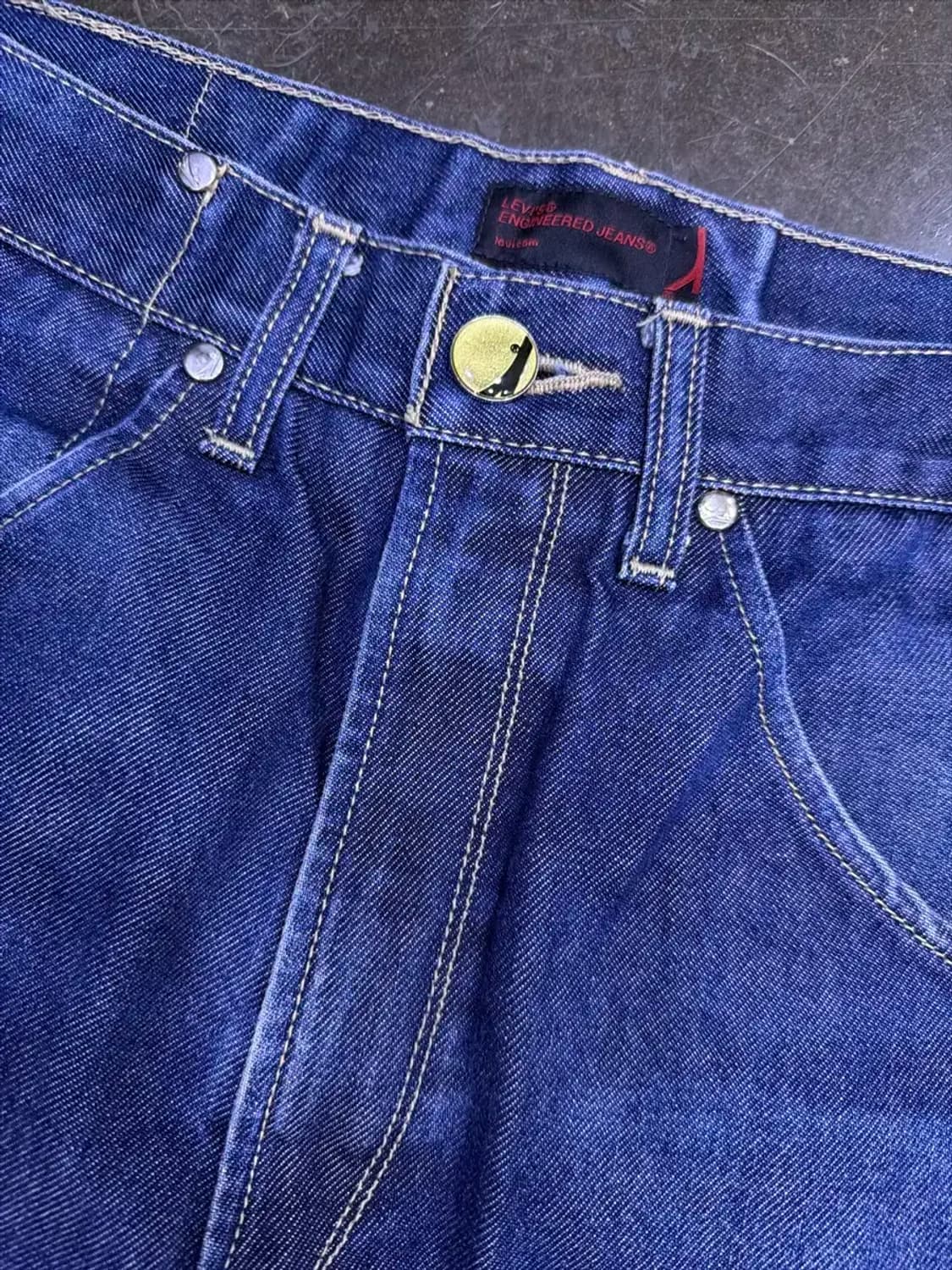 리바이스 엔지니어드진 절개라인 빈티지 데님팬츠 30 상품이미지5