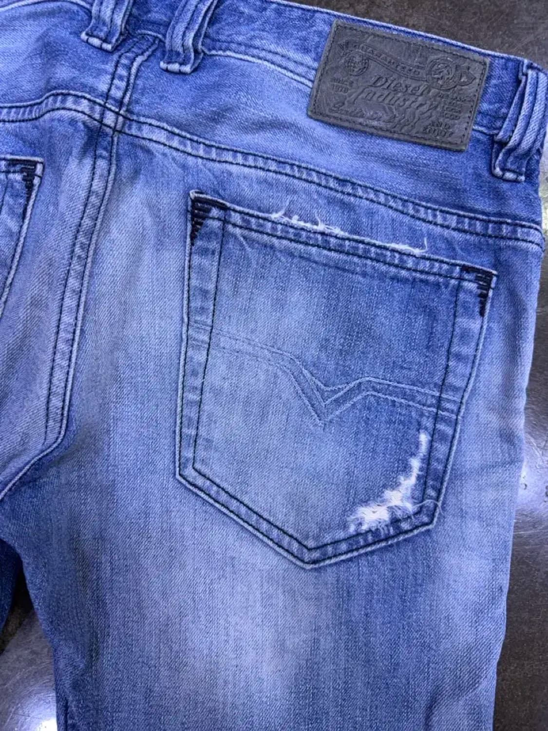 디젤 사파도 레귤러 슬림 스트레이트핏 빈티지 데님팬츠 28 상품이미지8