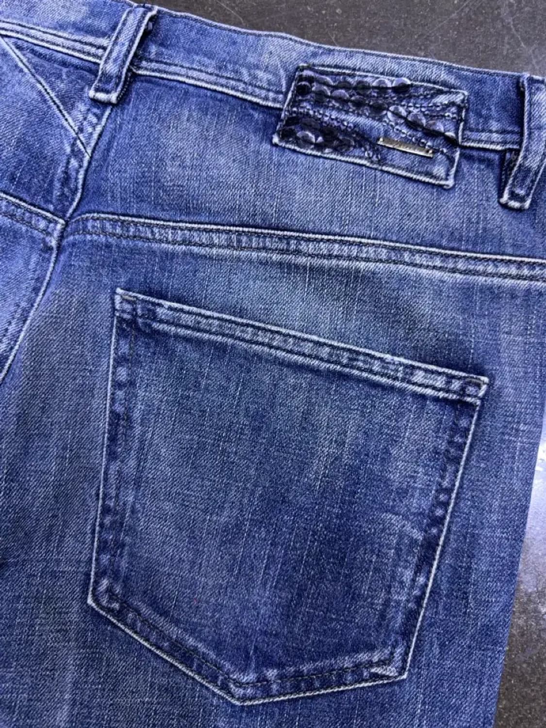 디젤 Staffy 스태피 레귤러 테이퍼드핏 빈티지 데님팬츠 28 상품이미지8