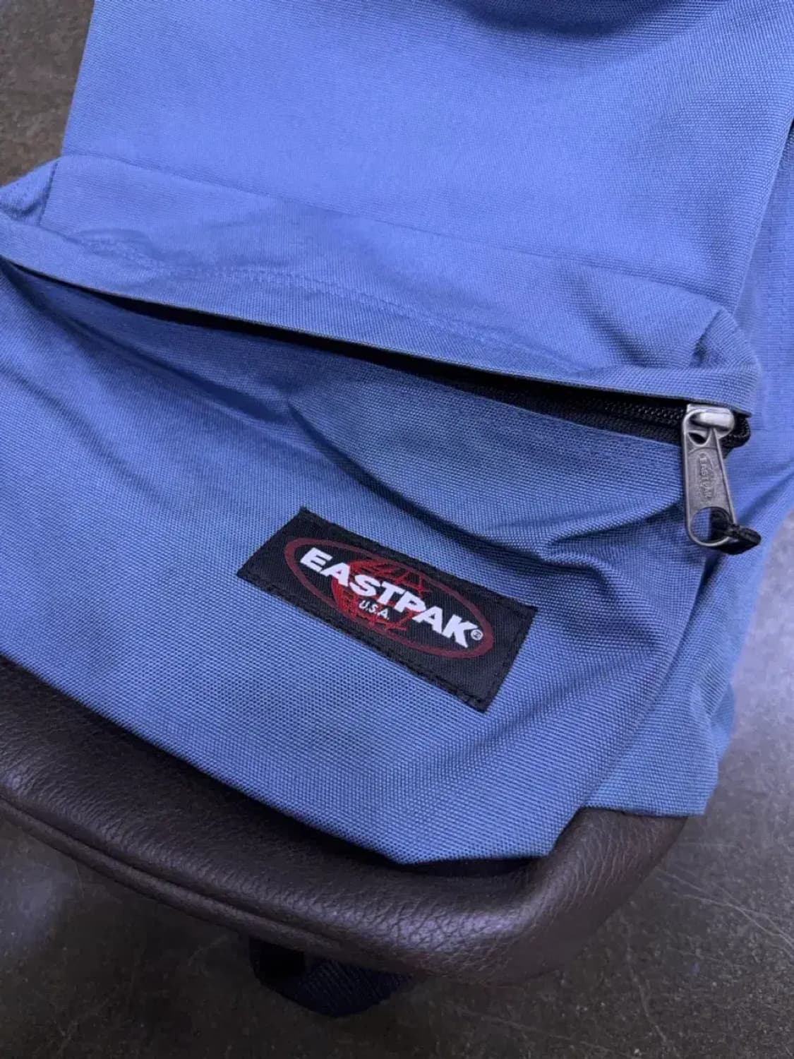 이스트팩 럭색 가죽 배색 블루 백팩 상품이미지5