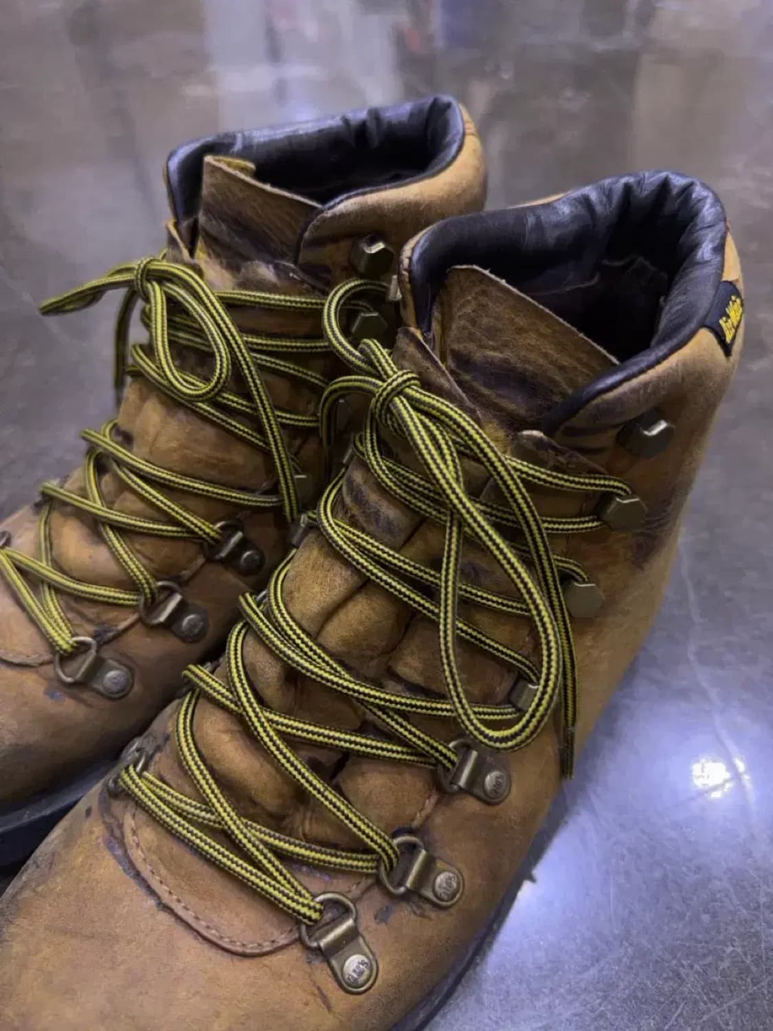 닥터마틴 홀트 하이킹 트래킹 워커 워크 부츠 250 상품이미지4