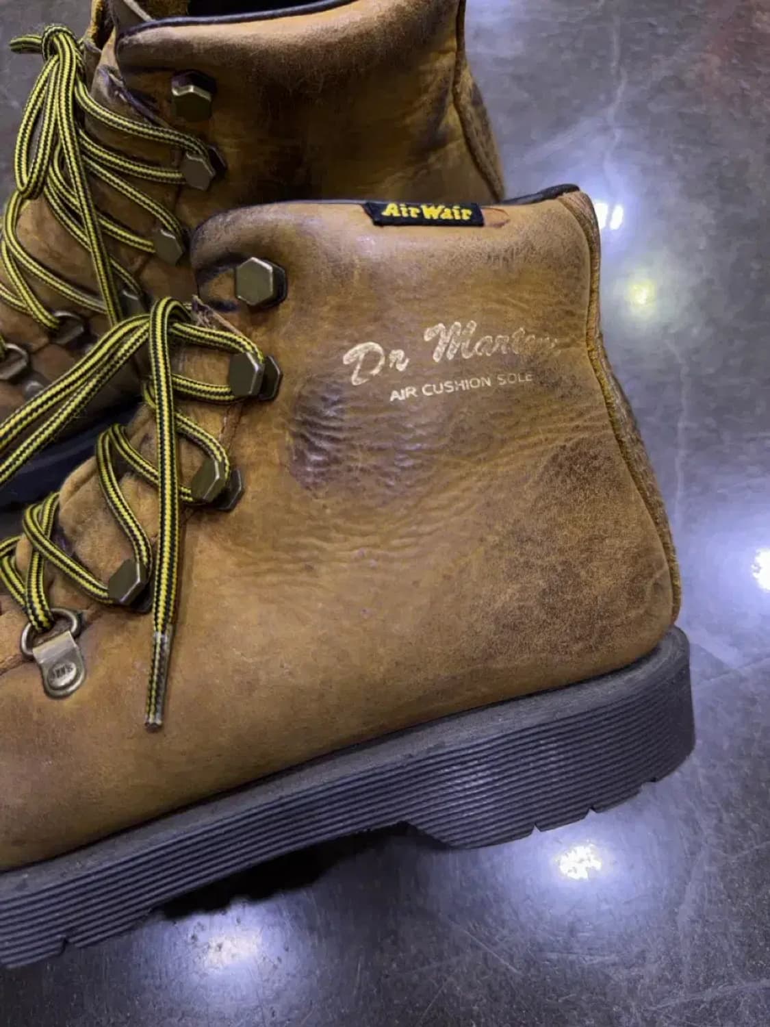 닥터마틴 홀트 하이킹 트래킹 워커 워크 부츠 250 상품이미지6