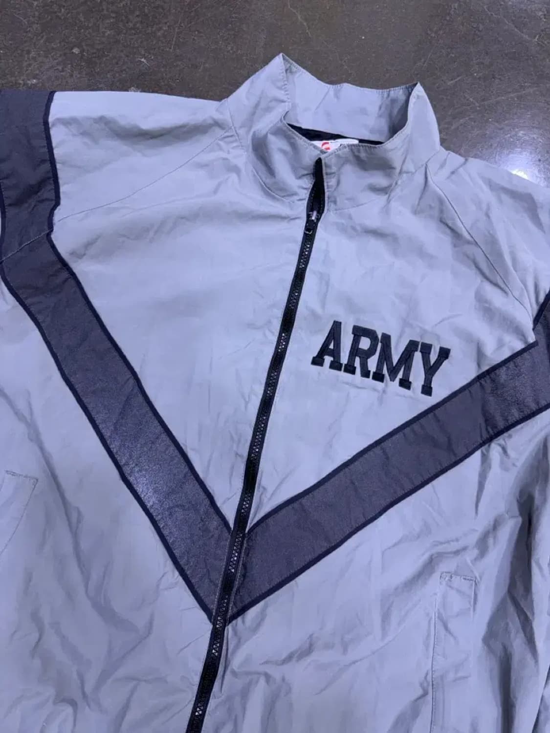 미군 ARMY 트레이닝 IPFU 바람막이 점퍼 봄버 L 상품이미지3