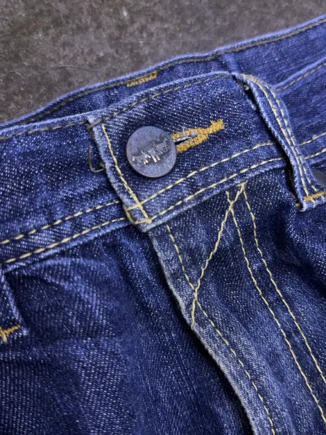 리바이스 511 슬림핏 지퍼 디테일 절개 딥인디고 데님팬츠 32 상품이미지6