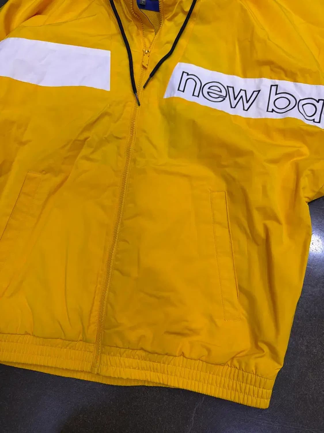 뉴발란스 레트로 배색 바람막이 옐로우 블루 L 상품이미지6