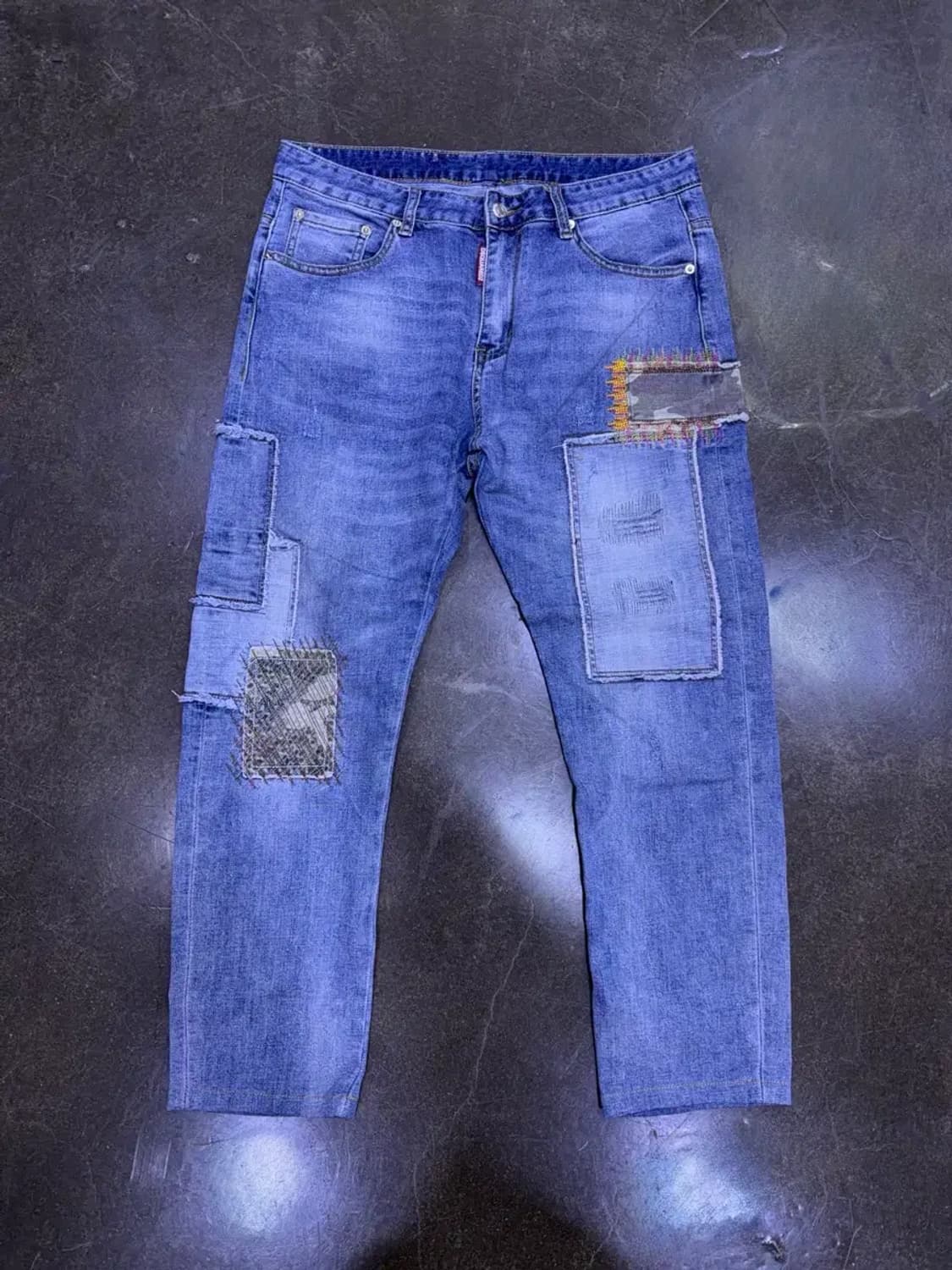 디스퀘어드2 빈티지 패치 워크 디테일 스트레이트핏 데님팬츠 50 상품이미지1