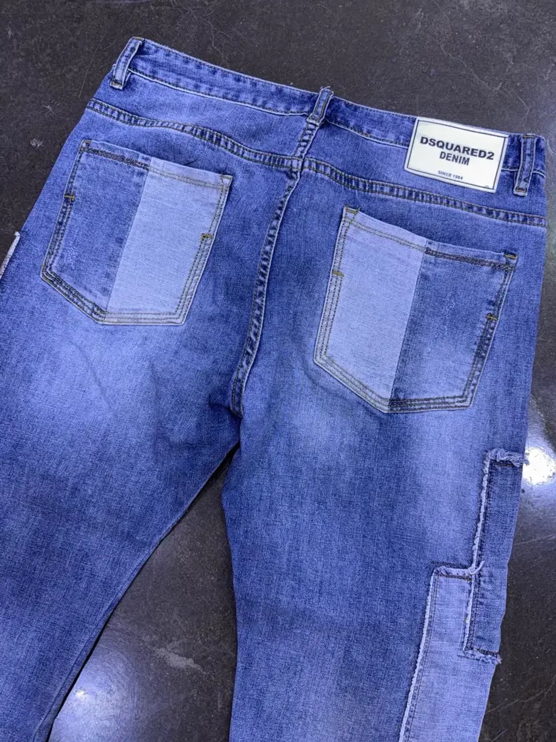 디스퀘어드2 빈티지 패치 워크 디테일 스트레이트핏 데님팬츠 50 상품이미지8