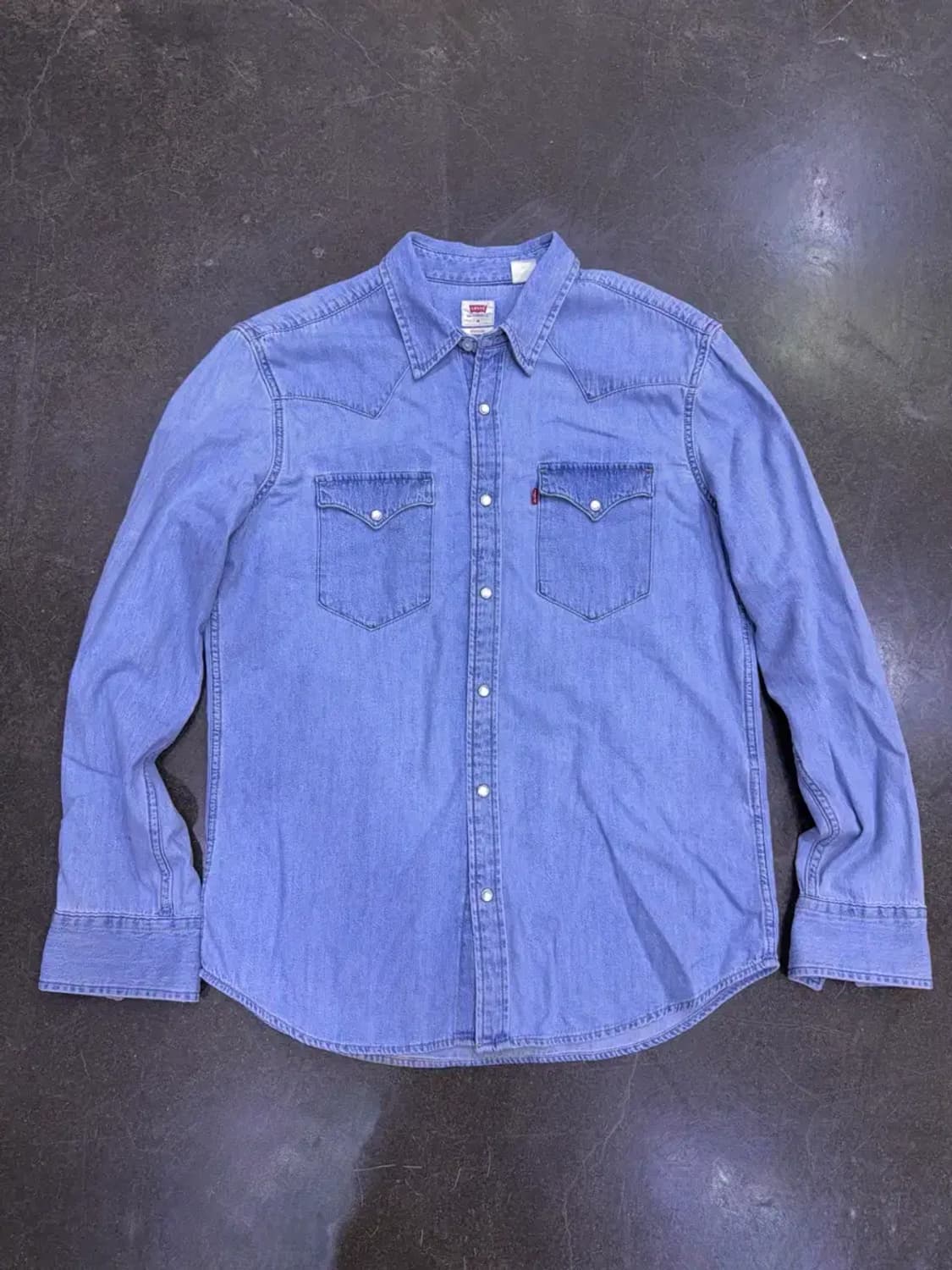 리바이스 빈티지 워싱 웨스턴 스탠다드핏 데님셔츠 M 상품이미지1