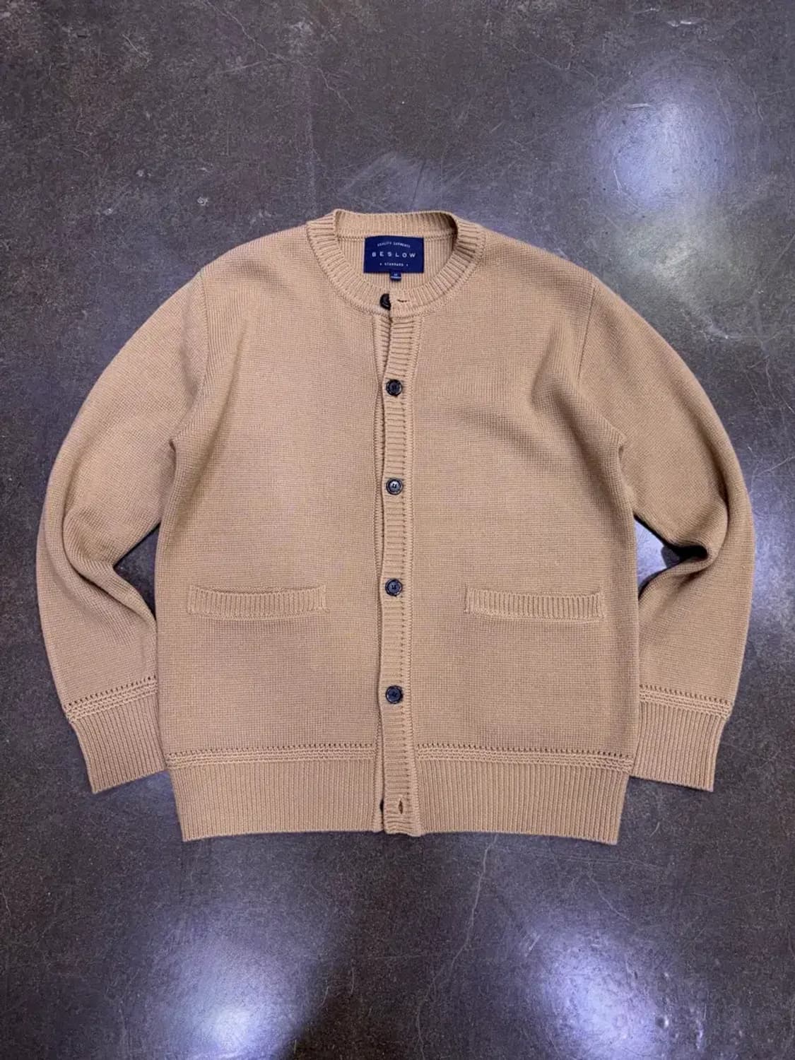 비슬로우 스탠다드 크루넥 니트 가디건 브라운 M 상품이미지3