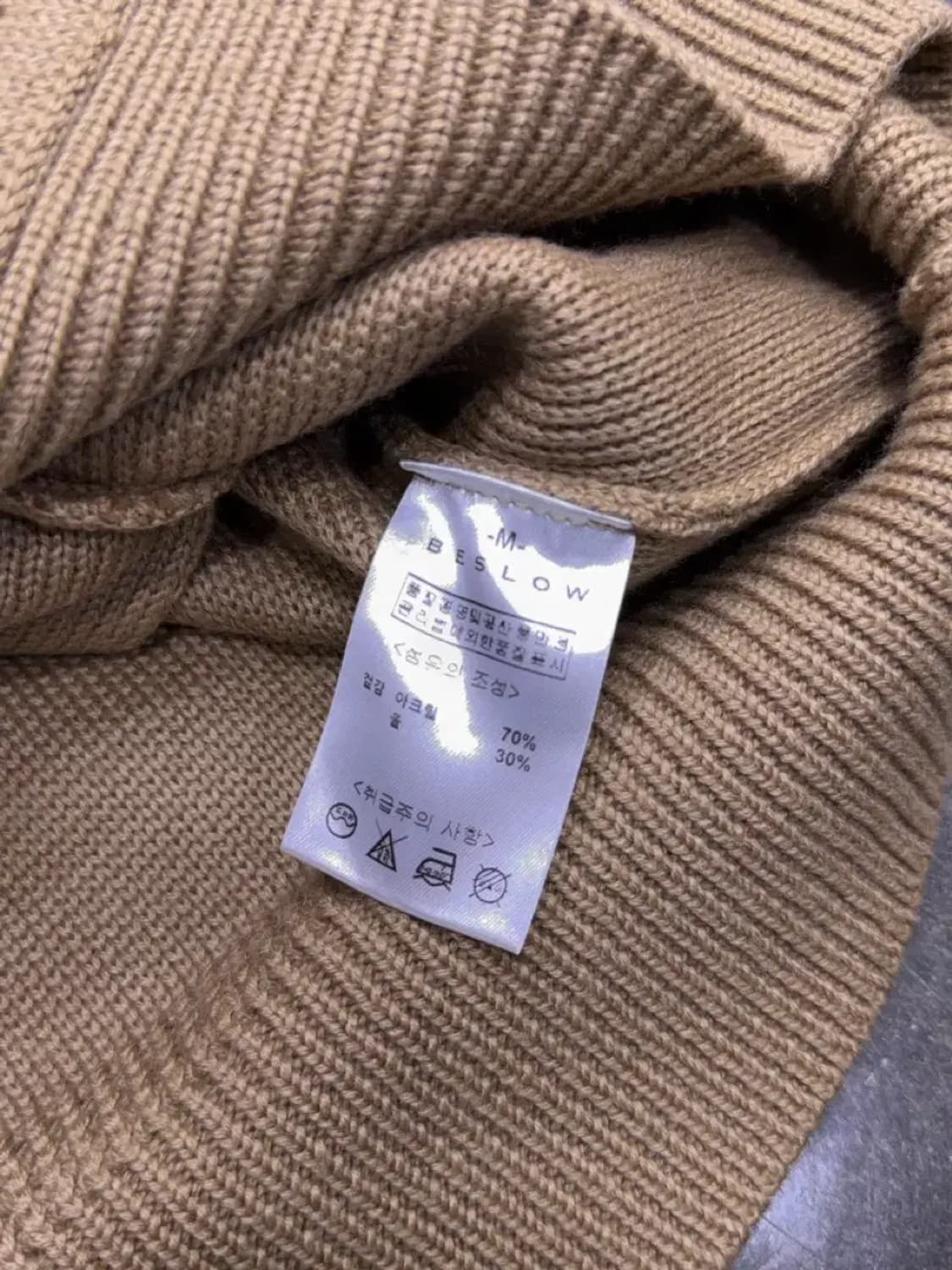 비슬로우 스탠다드 크루넥 니트 가디건 브라운 M 상품이미지8