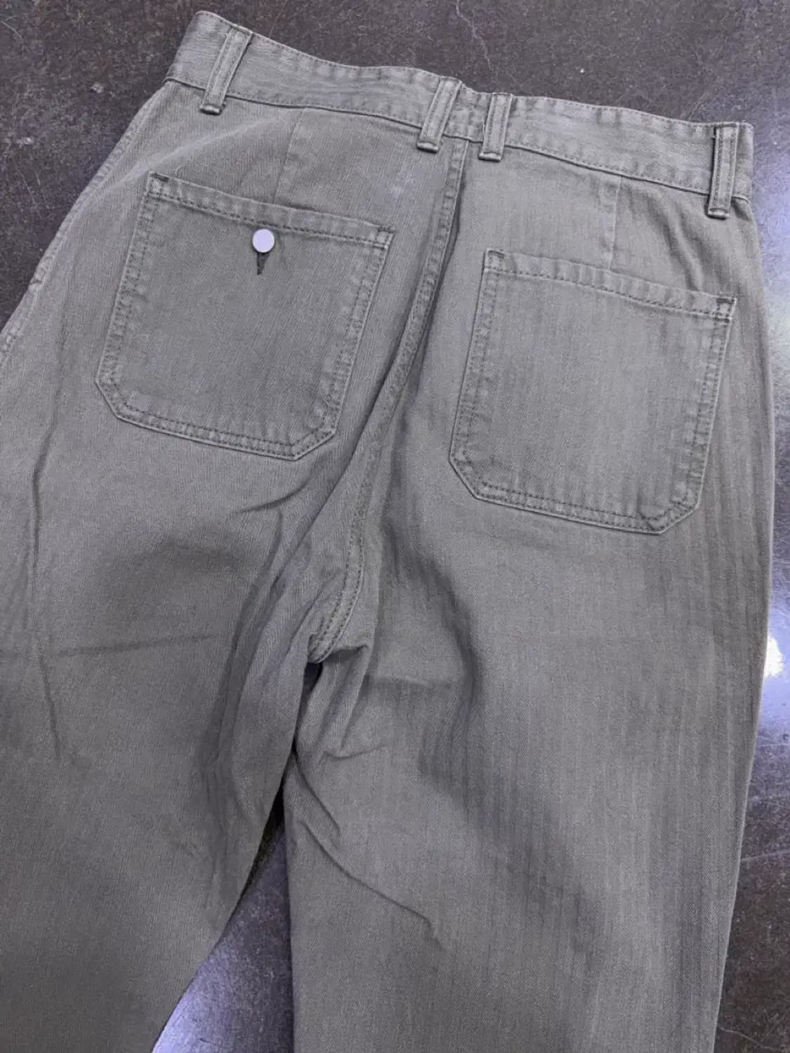 어나더오피스 헤링본 핀턱 오피서 팬츠 올리브 1사이즈 상품이미지6