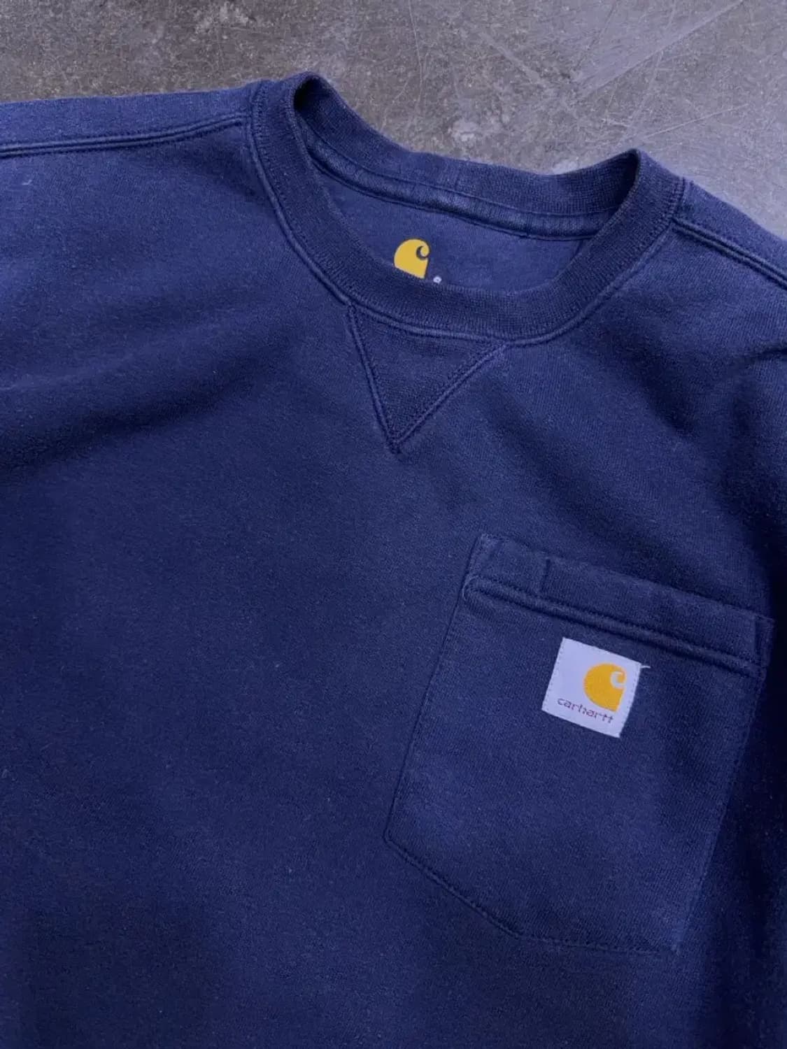 칼하트 포켓 맨투맨 스웻셔츠 약기모 네이비 오리지널핏 S 상품이미지3