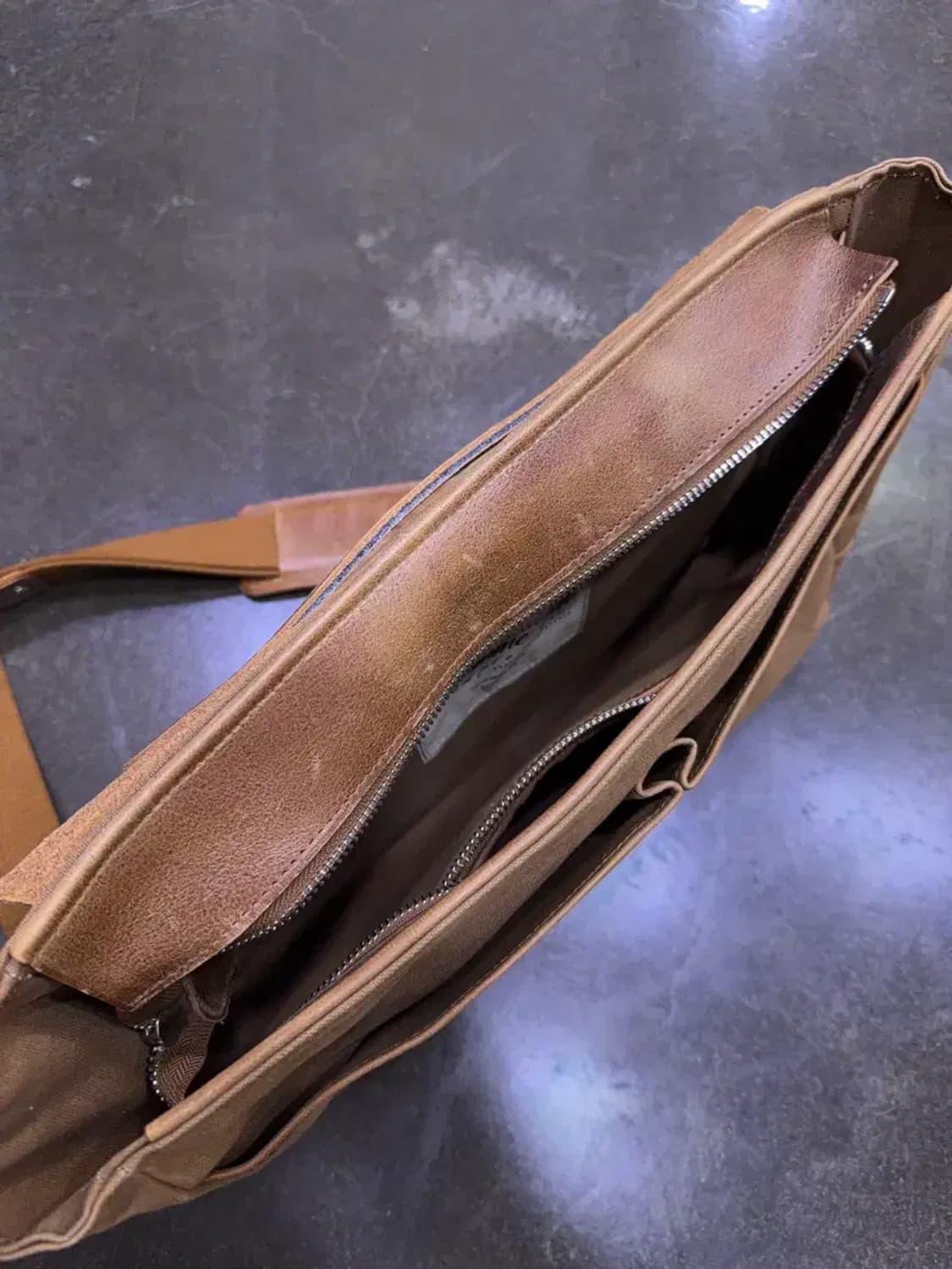 공허군 주문제작 클래식 레더 왁스 힐링백 크로스백 상품이미지10