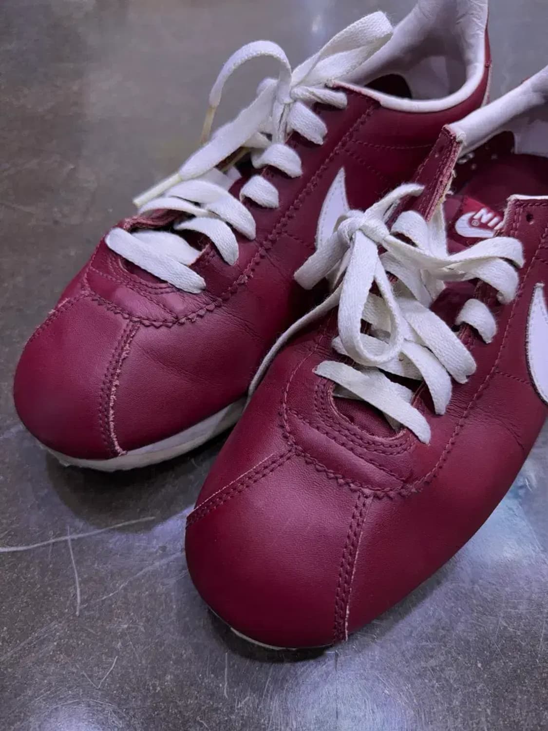 나이키 클래식 코르테즈 가죽 레더 버건디 화이트 스니커즈 275 상품이미지3
