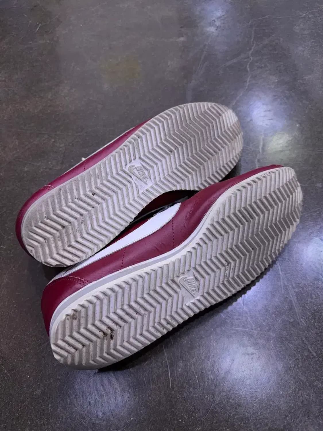 나이키 클래식 코르테즈 가죽 레더 버건디 화이트 스니커즈 275 상품이미지8