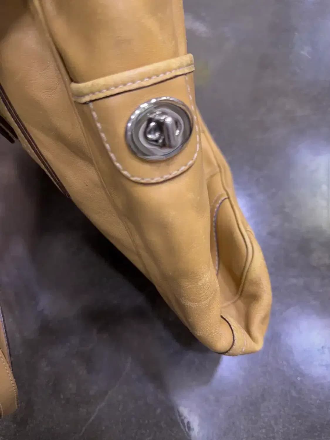 코치 이스트 웨스트 갤러리 토트백 탄 베이지 L 상품이미지6