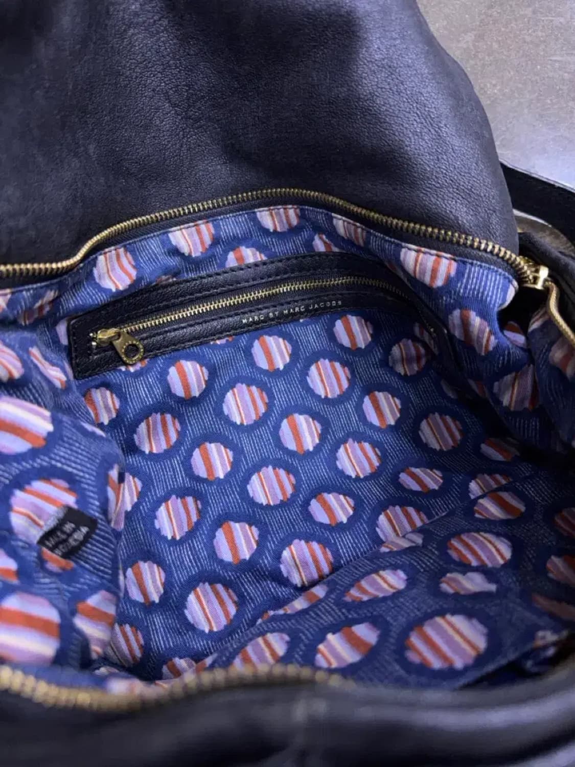 마크 바이 마크제이콥스 펄스 크로스백 레더 블랙 골드 가방 상품이미지9