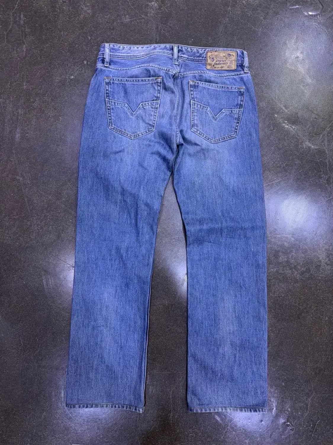 디젤 라키 레귤러 스트레이트핏 빈티지 워싱 데님팬츠 31 상품이미지2