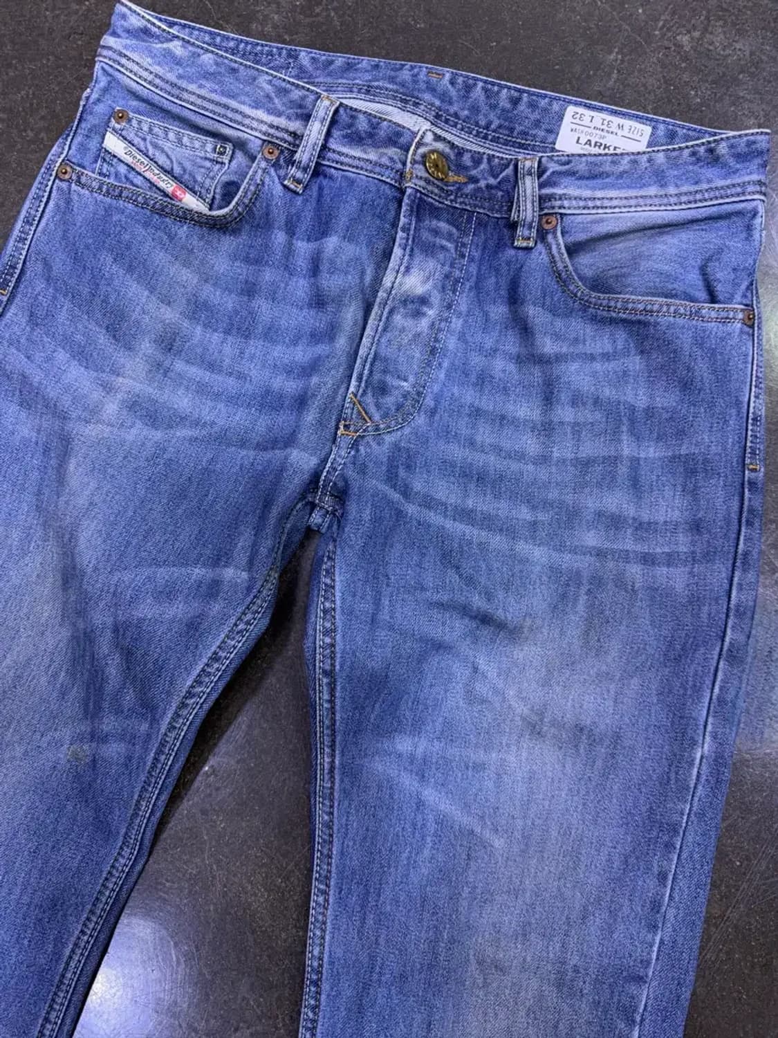 디젤 라키 레귤러 스트레이트핏 빈티지 워싱 데님팬츠 31 상품이미지3