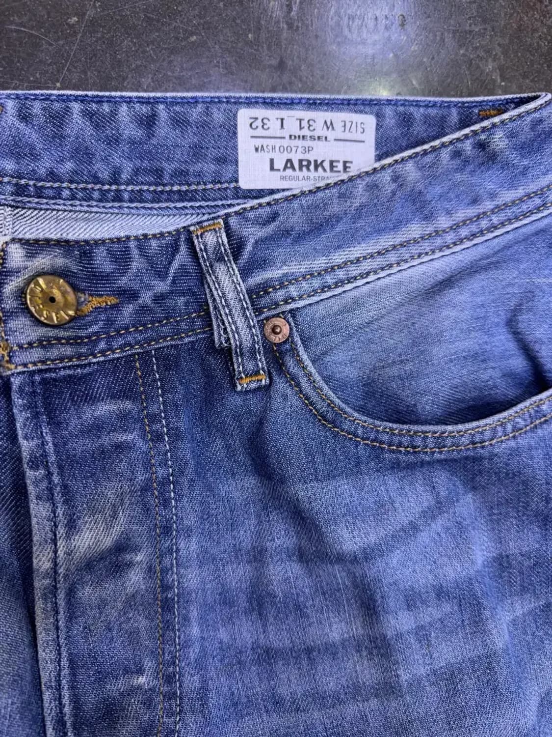 디젤 라키 레귤러 스트레이트핏 빈티지 워싱 데님팬츠 31 상품이미지4