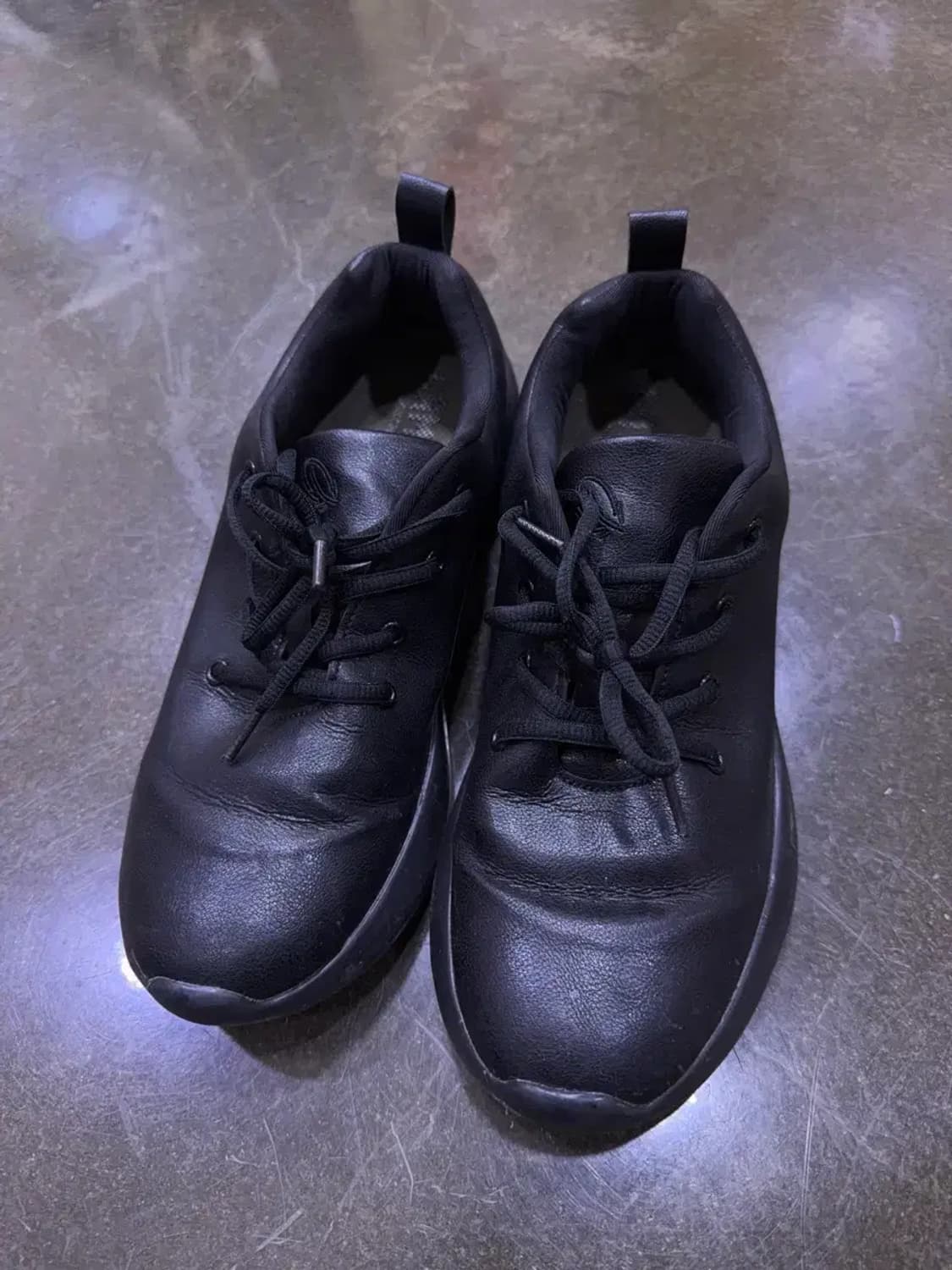 데이워크 컴포트 아치 스니커즈 블랙 265 상품이미지2