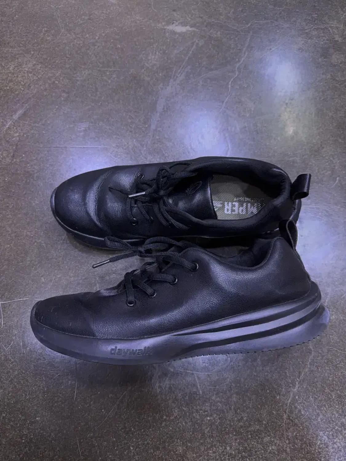 데이워크 컴포트 아치 스니커즈 블랙 265 상품이미지5