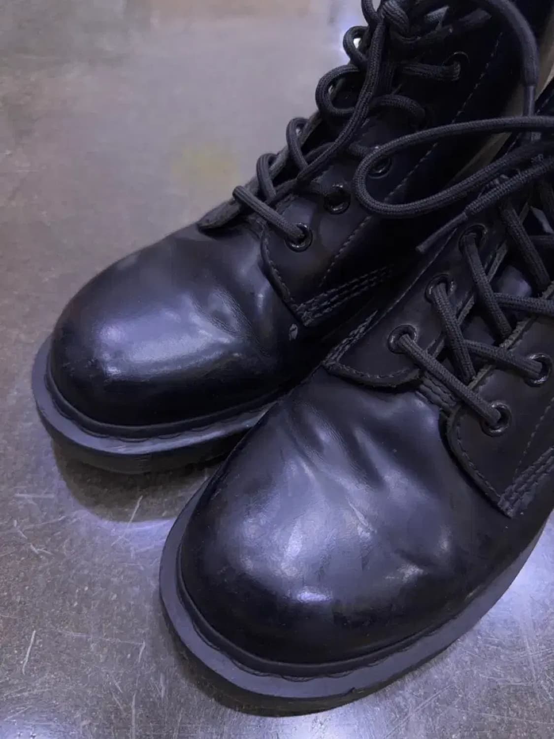 닥터마틴 10064 블랙 6홀 워커 부츠 240 상품이미지3