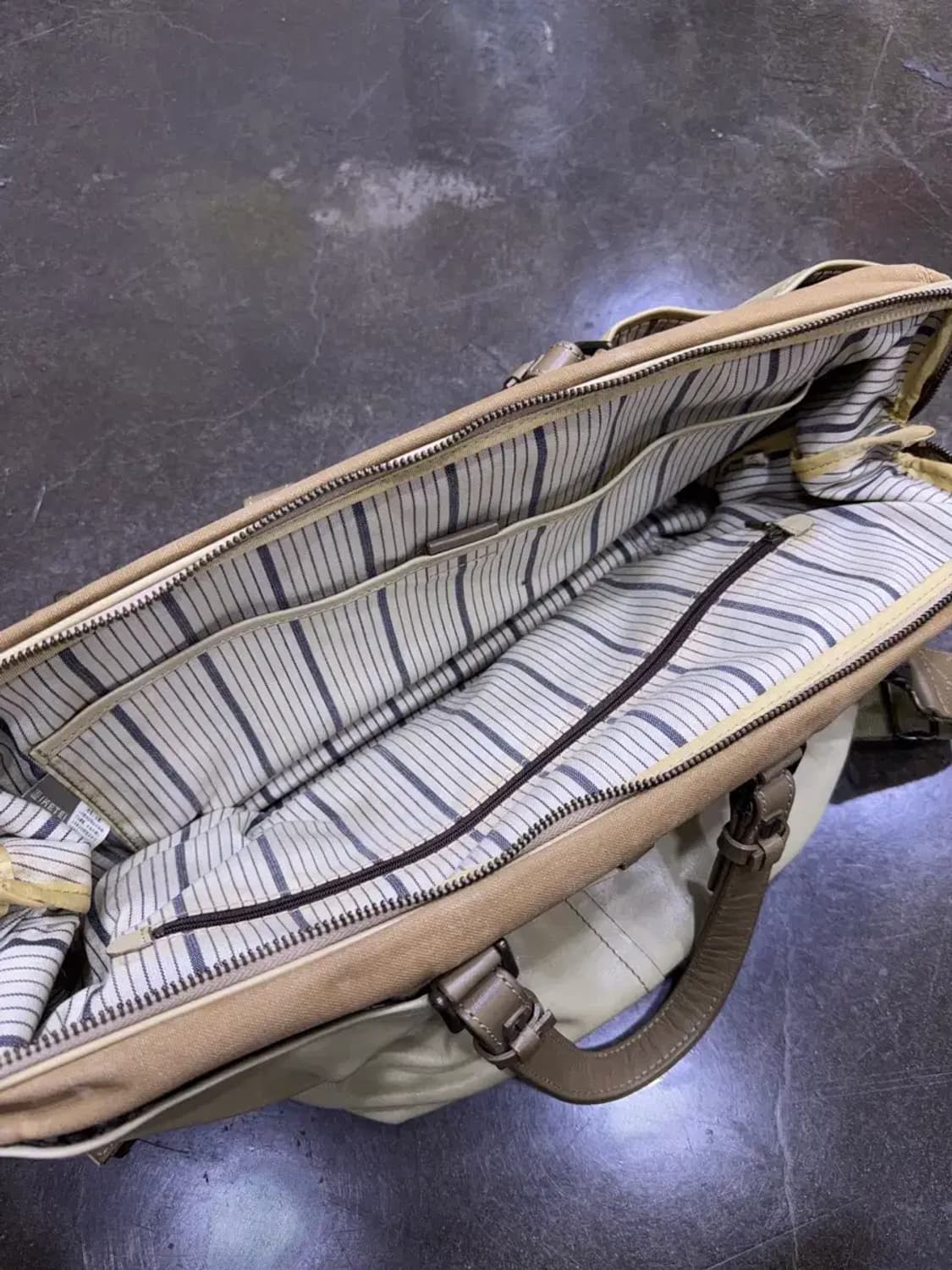 AXE Iketei 실링백 레더 보스턴 토트백 크로스 멀티포켓 가방 상품이미지9