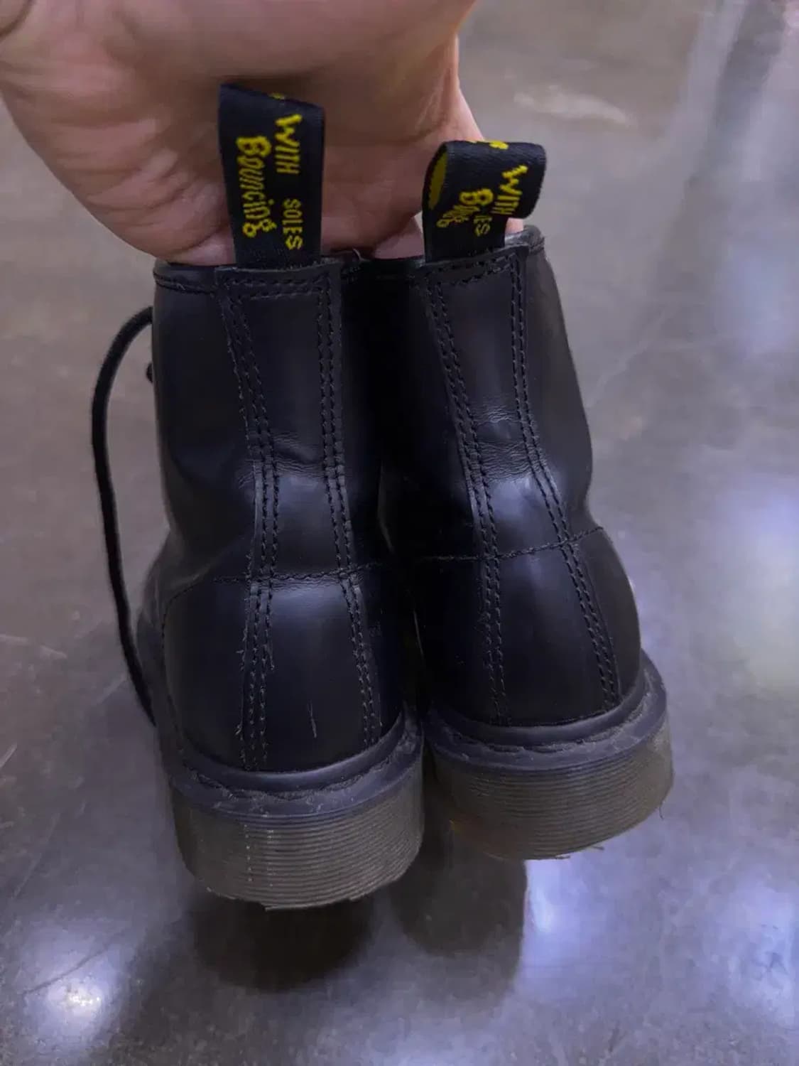 닥터마틴 10064 워커 부츠 6홀 블랙 240 상품이미지6