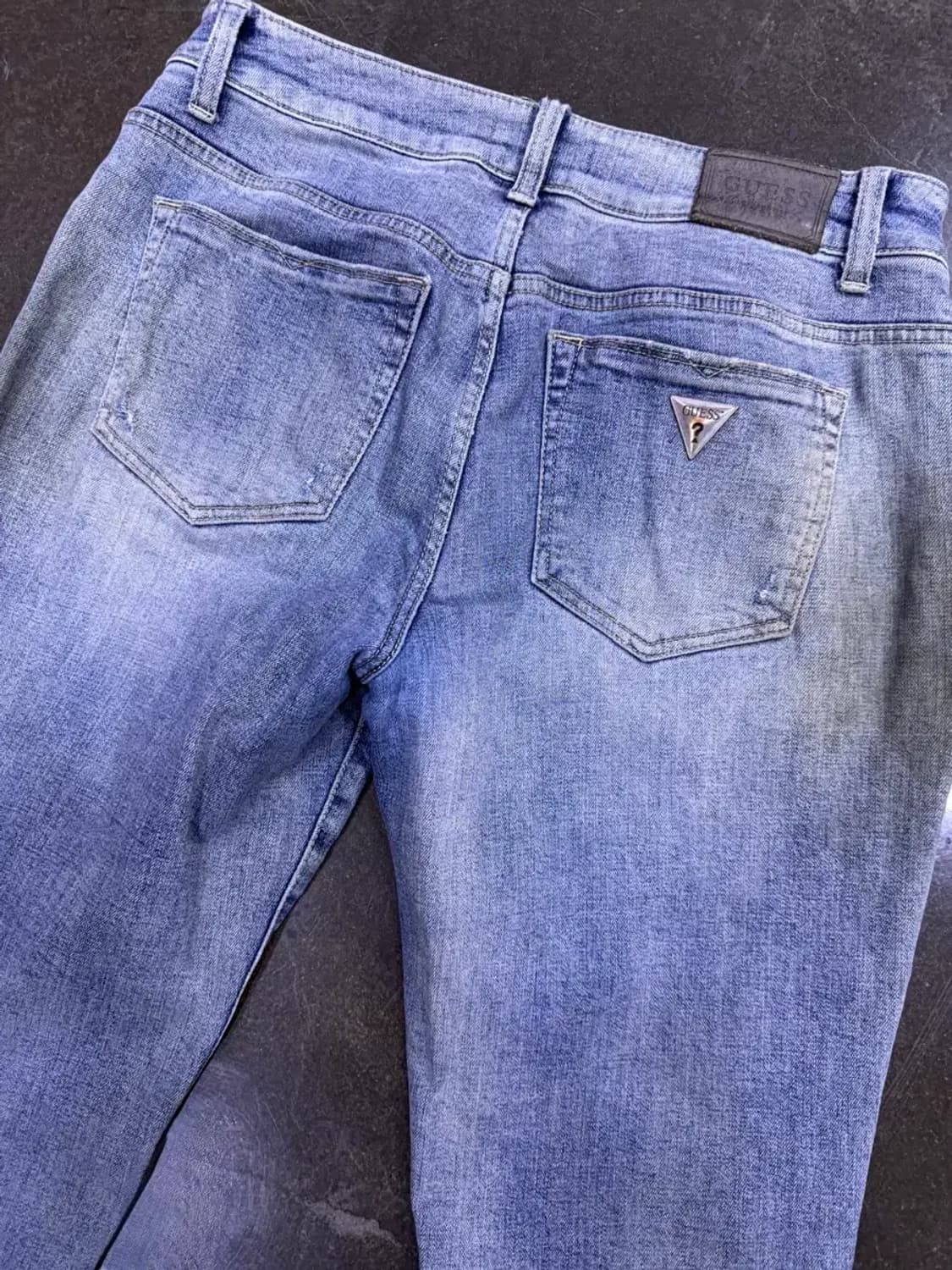 게스 빈티지 워싱 데미지 테이퍼드핏 데님팬츠 라이트 블루 31 상품이미지8