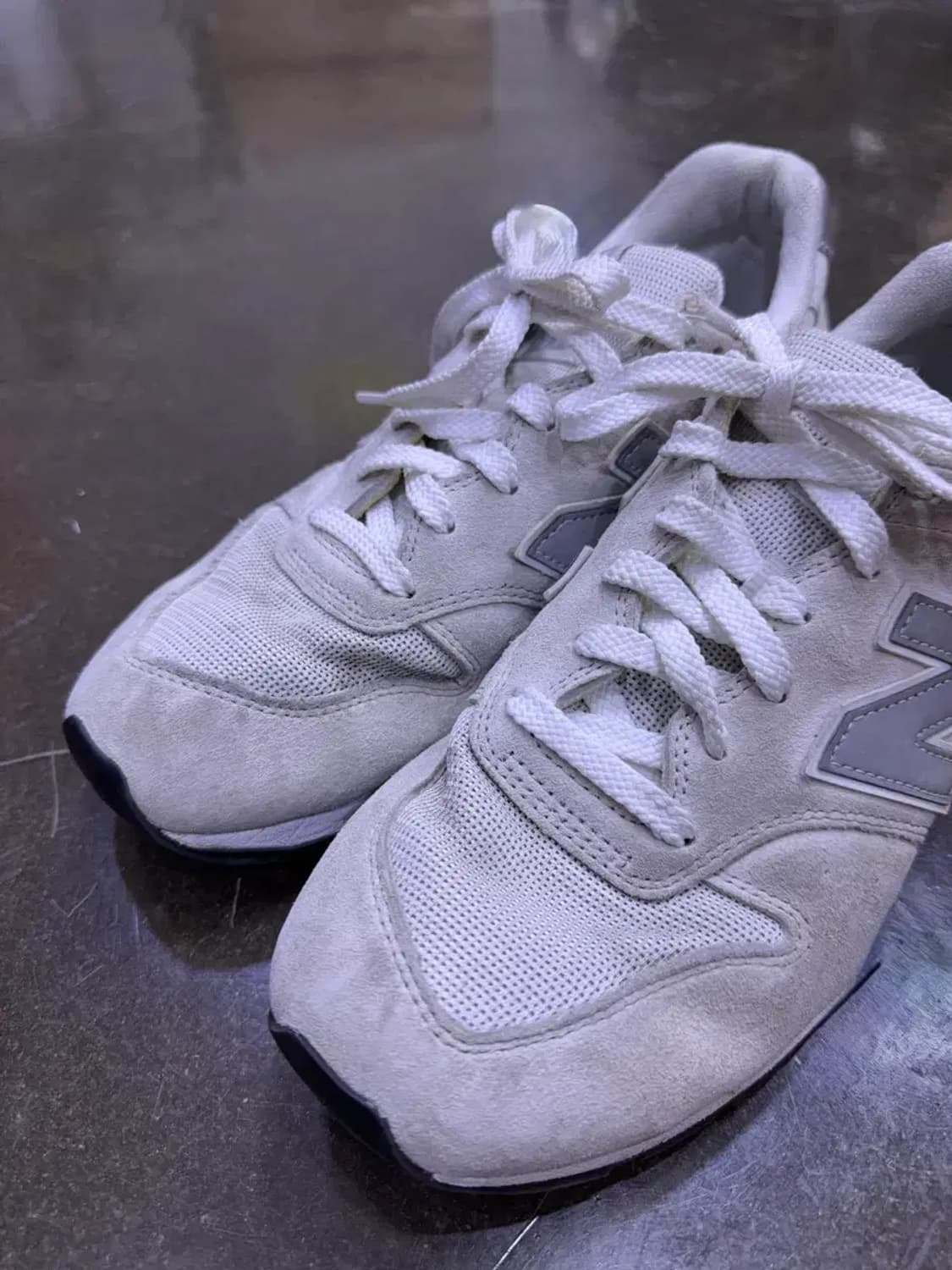 뉴발란스 996 스웨이드 그레이 스니커즈 270 상품이미지3