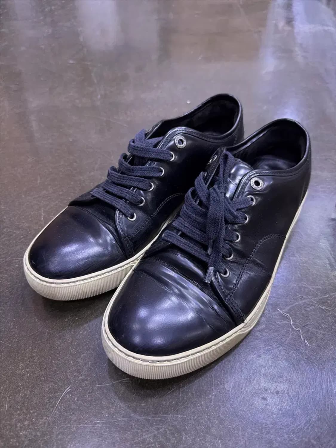 랑방 벨루어 스웨이드 스니커즈 블랙 7 사이즈 260 상품이미지1