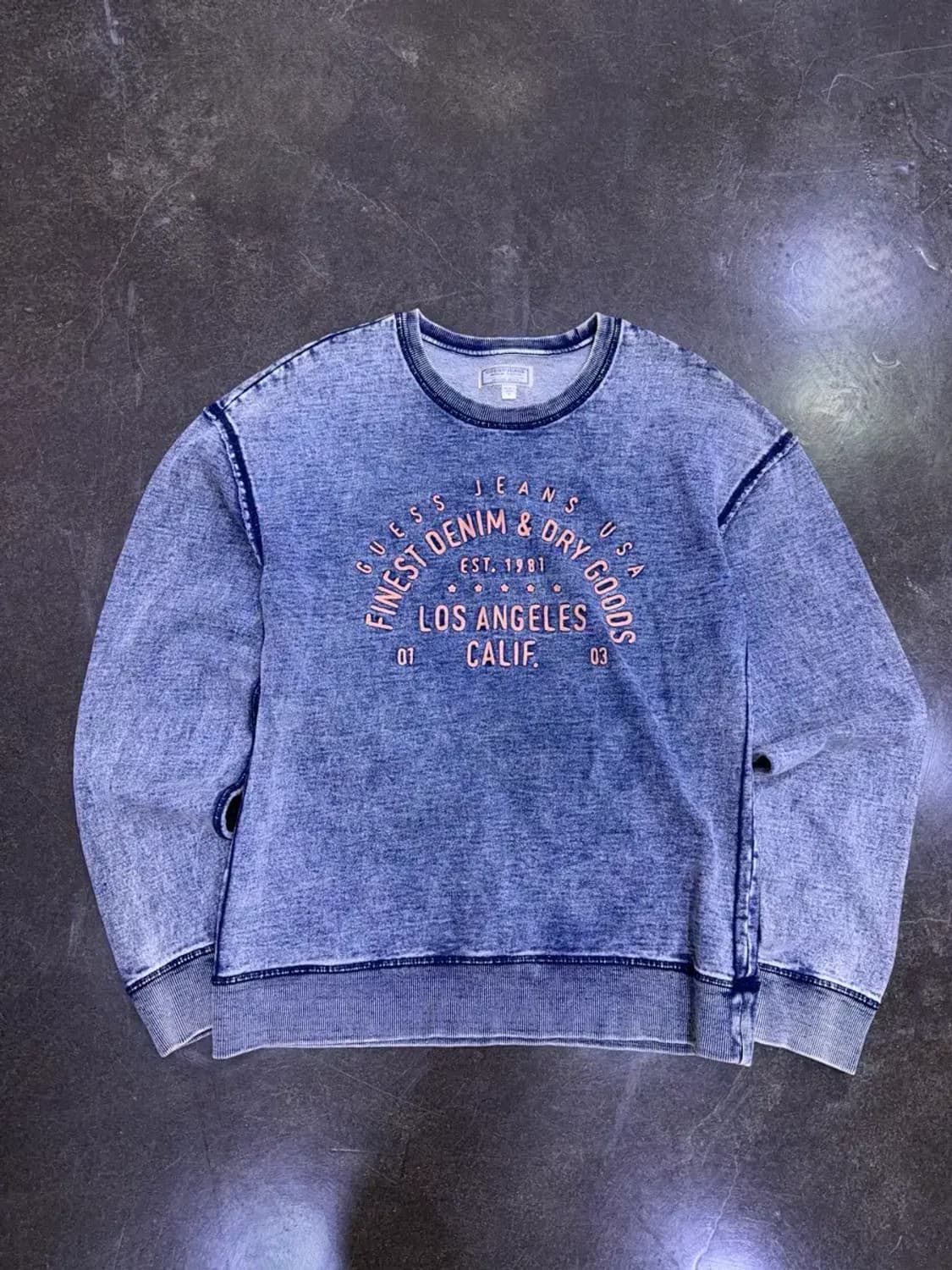 게스 빈티지 워싱 자수 레터링 맨투맨 스웻셔츠 M 상품이미지1