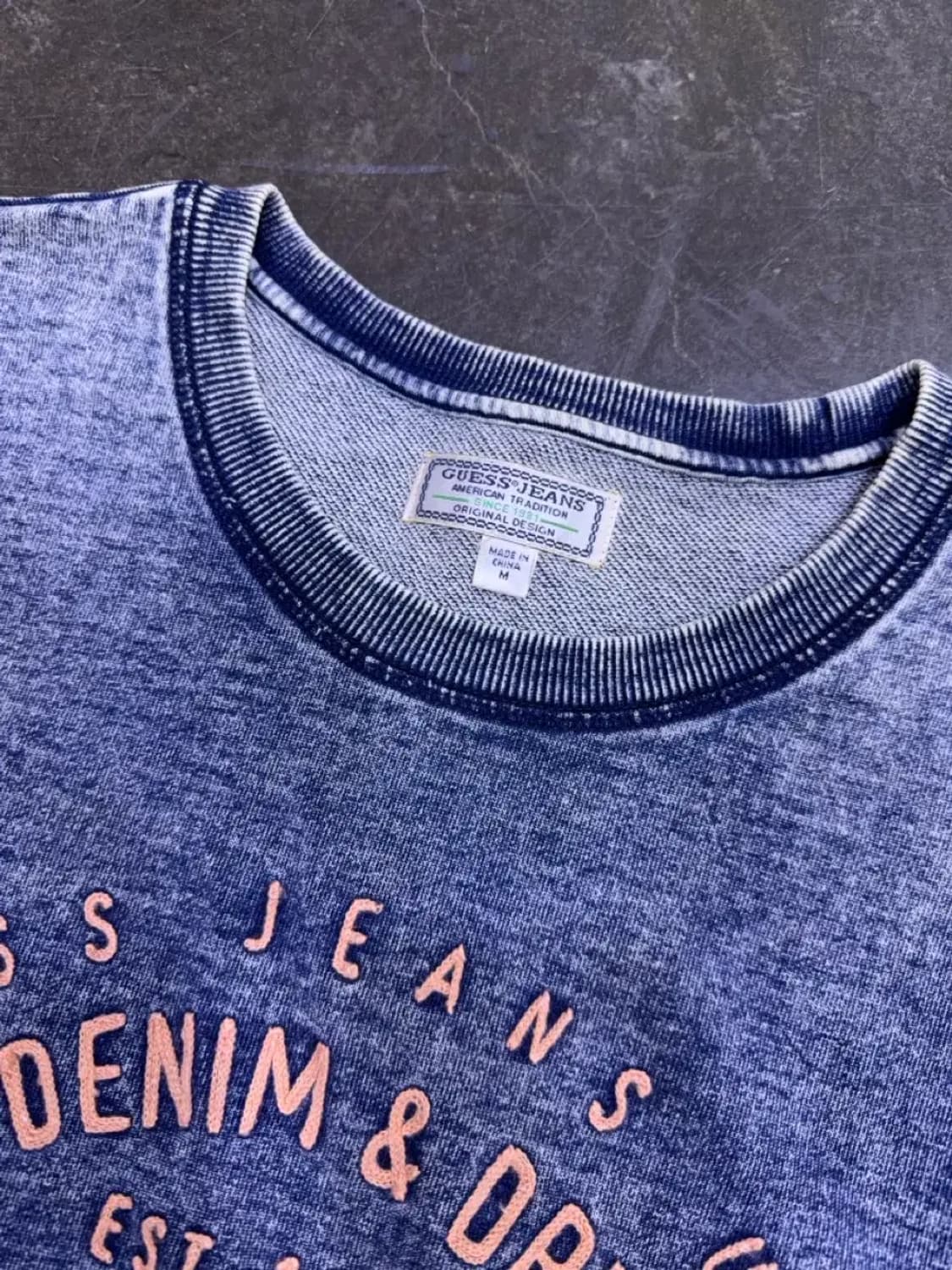 게스 빈티지 워싱 자수 레터링 맨투맨 스웻셔츠 M 상품이미지3