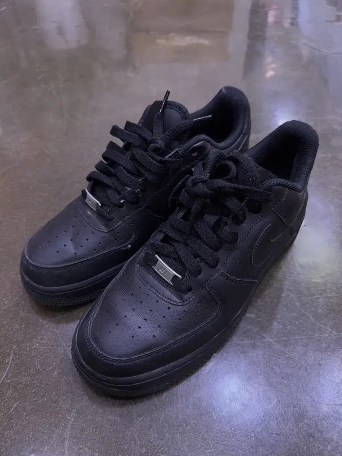 나이키 에어포스 1 07 트리플블랙 로우 265 상품이미지1