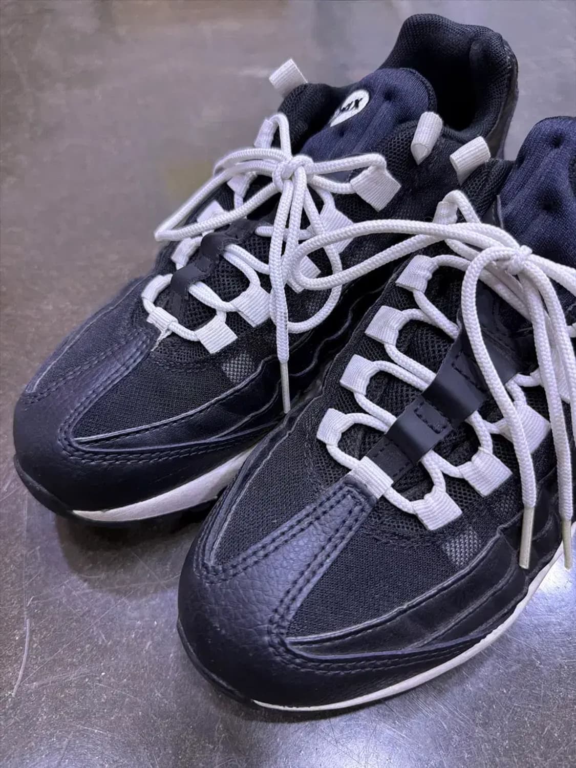 나이키 우먼스 에어맥스95 에센셜 음양 팩 블랙 235 상품이미지3