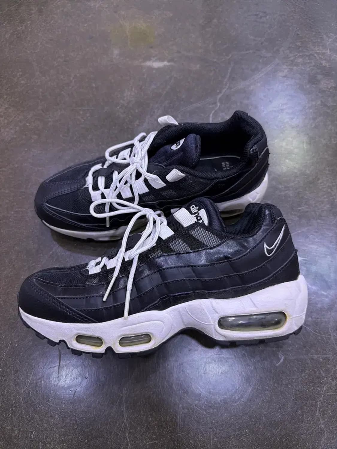 나이키 우먼스 에어맥스95 에센셜 음양 팩 블랙 235 상품이미지6