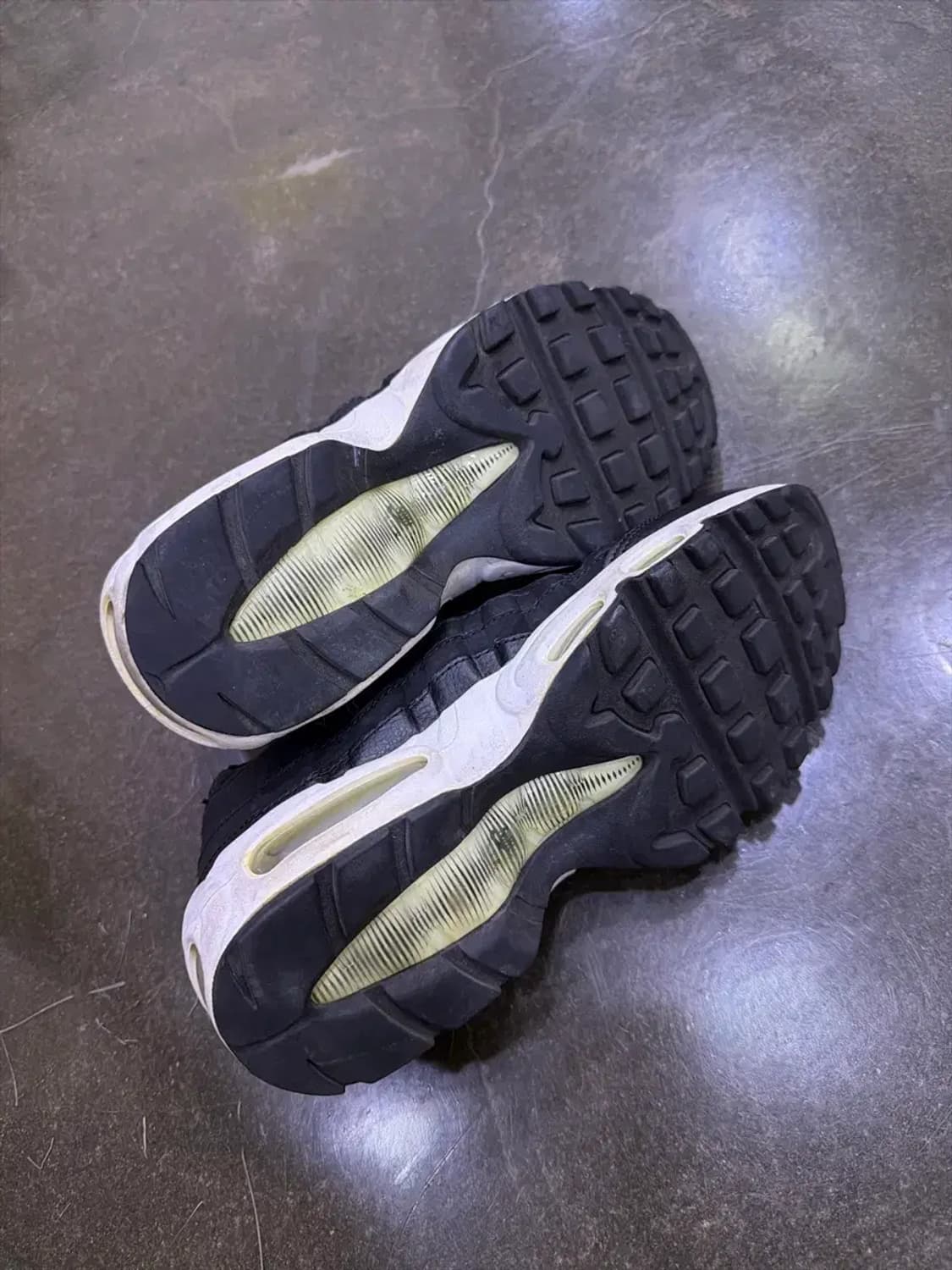 나이키 우먼스 에어맥스95 에센셜 음양 팩 블랙 235 상품이미지8