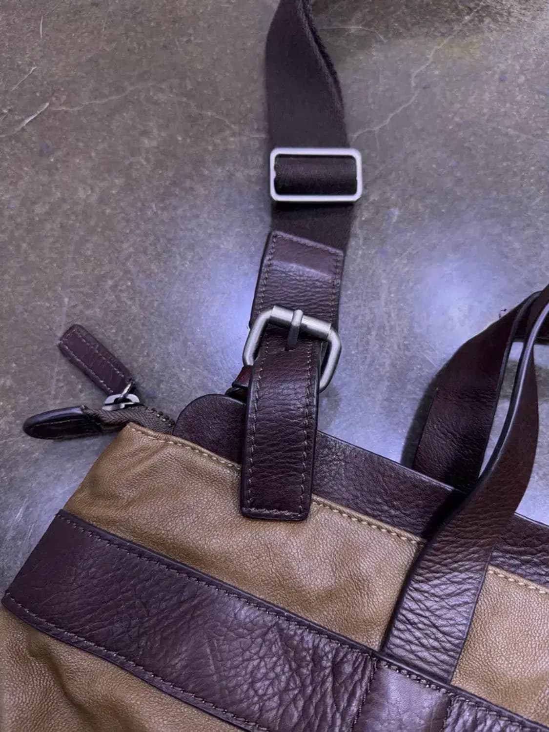 캘빈클라인진 레더 배색 브라운 2웨이 토트백 크로스백 상품이미지5