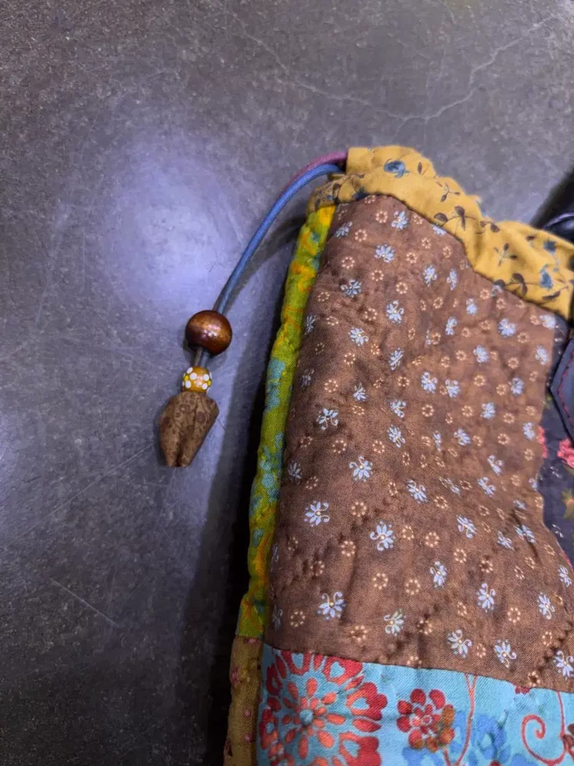 패치워크 플라워 퀼팅 핸드메이드 레더 배색 토트백 상품이미지5