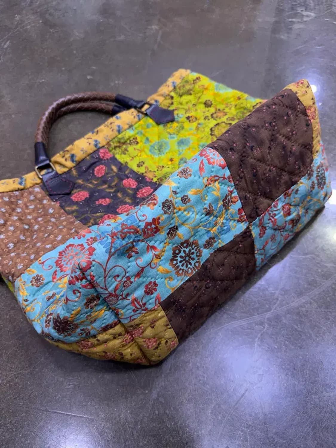 패치워크 플라워 퀼팅 핸드메이드 레더 배색 토트백 상품이미지6