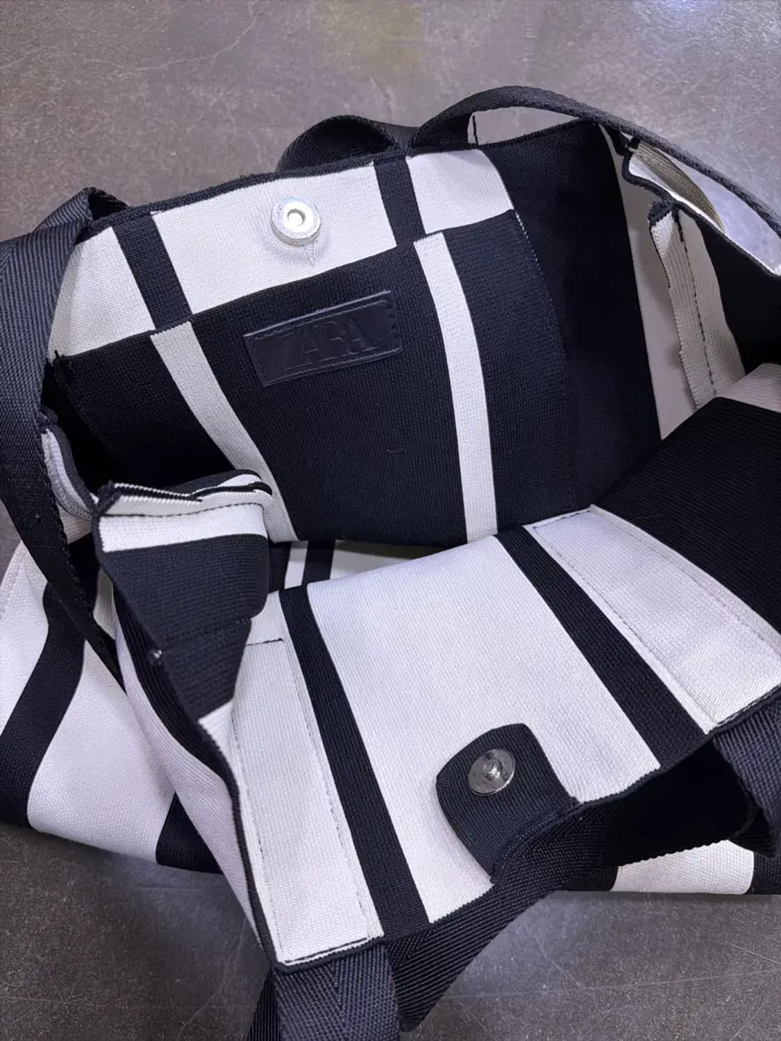 자라 패브릭 스트라이프 멀티컬러 토트백 상품이미지8