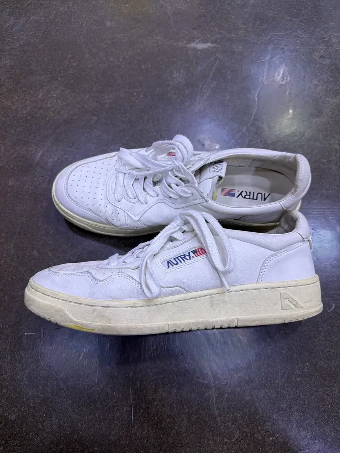 오트리 메달리스트 고트스킨 스니커즈 화이트 43 상품이미지5