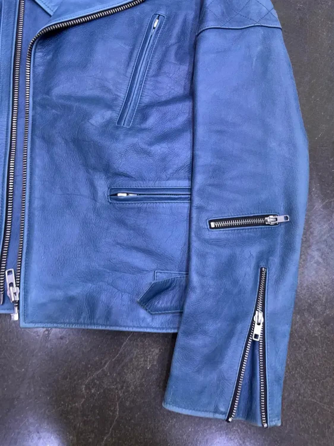 비바스튜디오 x무신사 하드 레더 라이더자켓 에메랄드 블루 S 상품이미지6