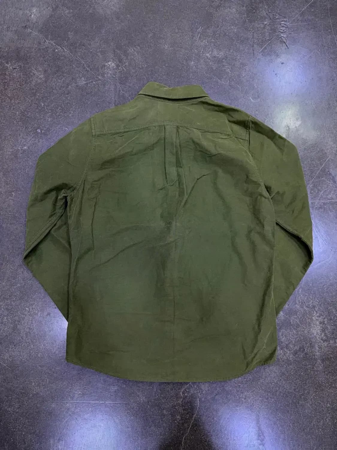 아베크롬비 앤 피치 버튼다운 캐쥬얼 머슬핏 옥스포드 셔츠 올리브 M 상품이미지2