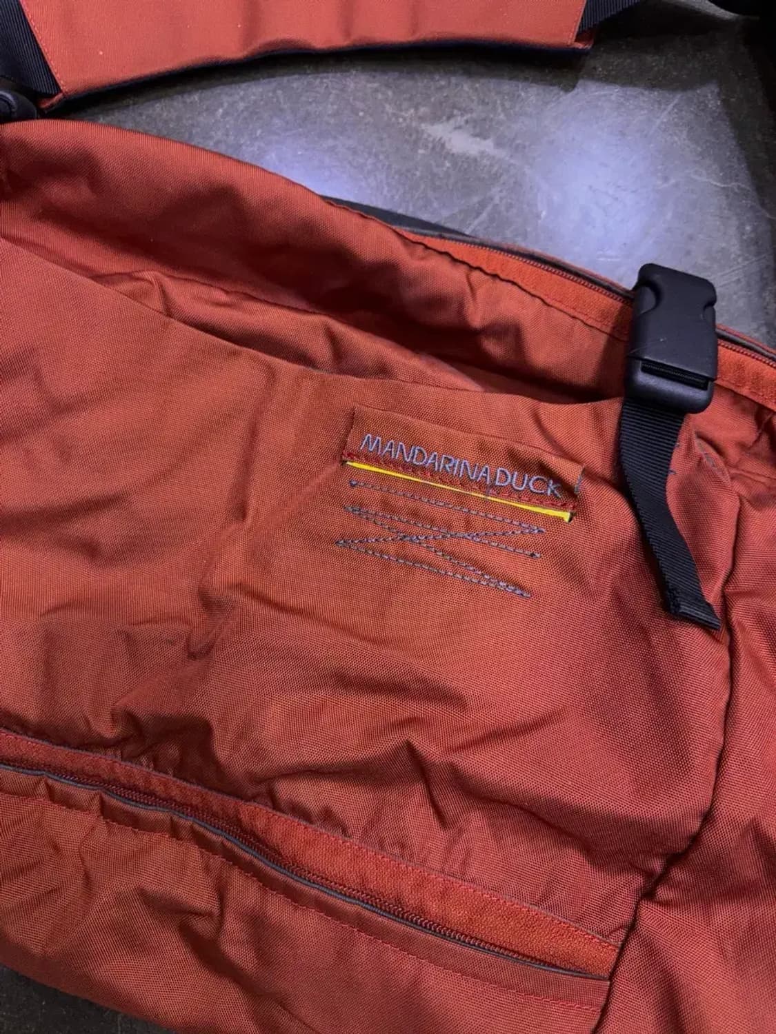 만다리나덕 나일론 멀티 더플 보스턴 숄더백 오렌지 상품이미지3