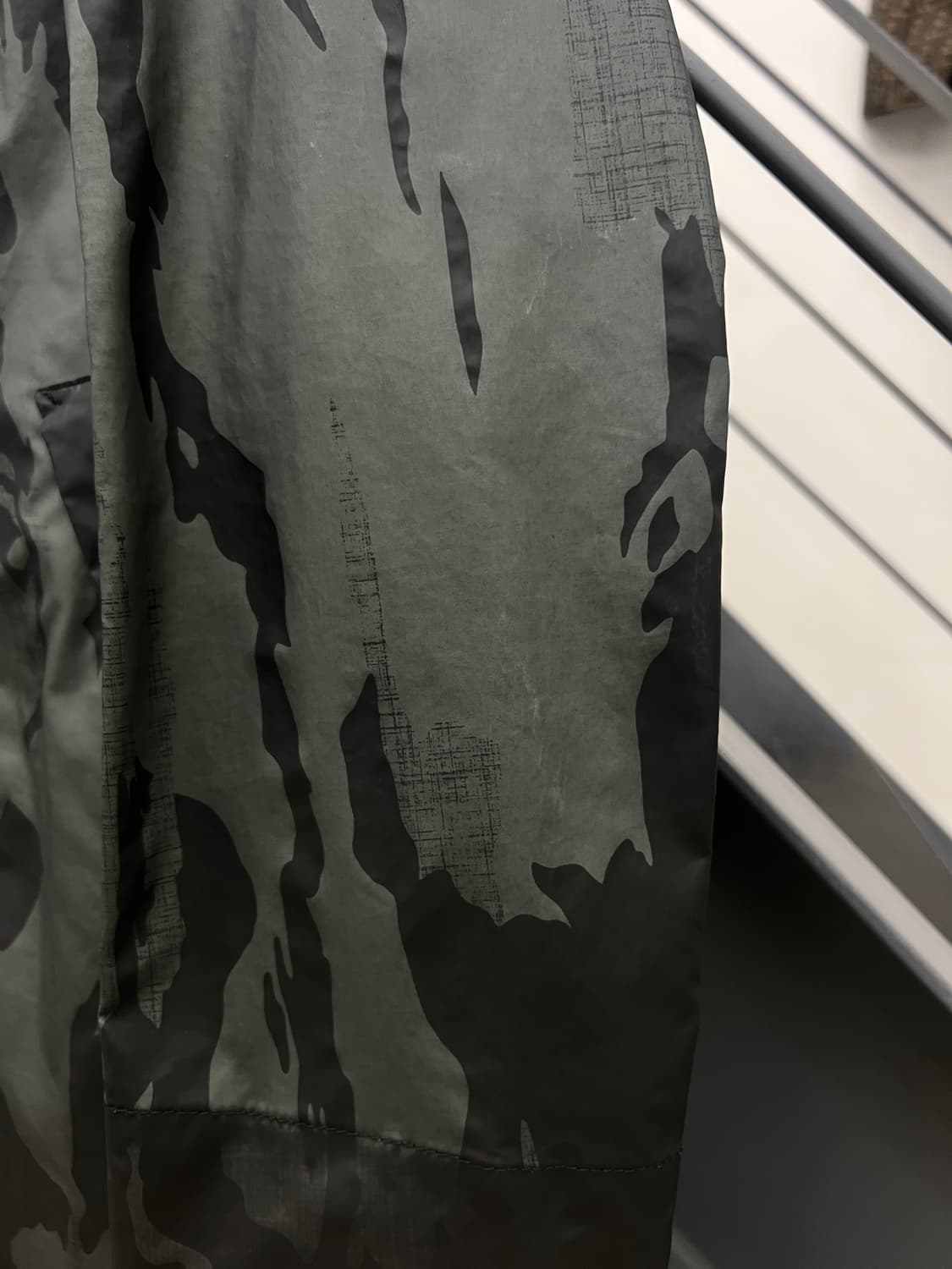 스톤아일랜드 15SS 라소 고마토 리버스 컬러 카모 트렌치 코트 상품이미지10