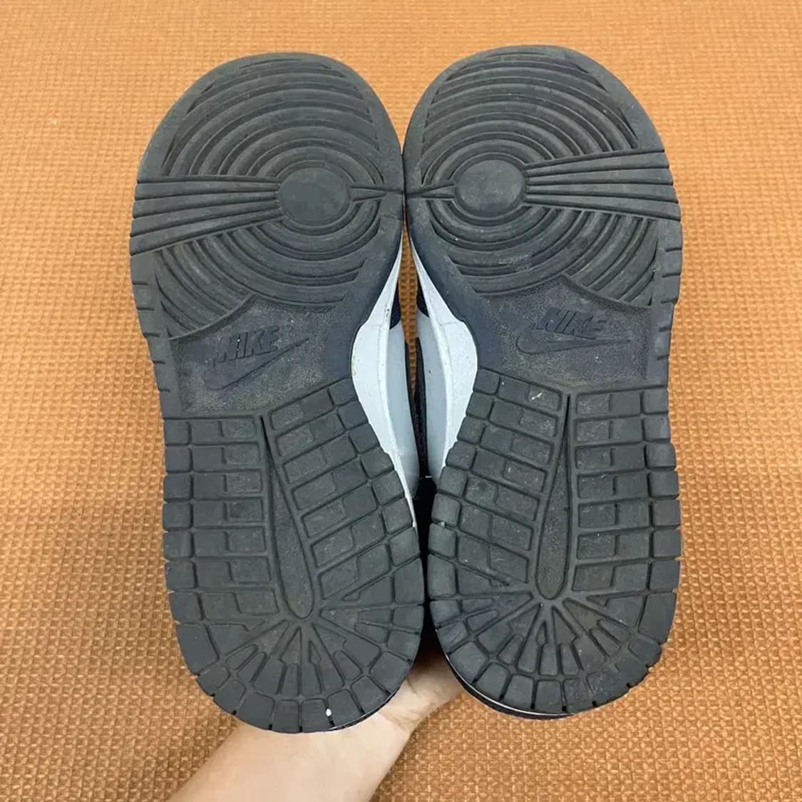 나이키 네이비 가죽 스니커즈/일반 운동화 240 G08026 상품이미지4