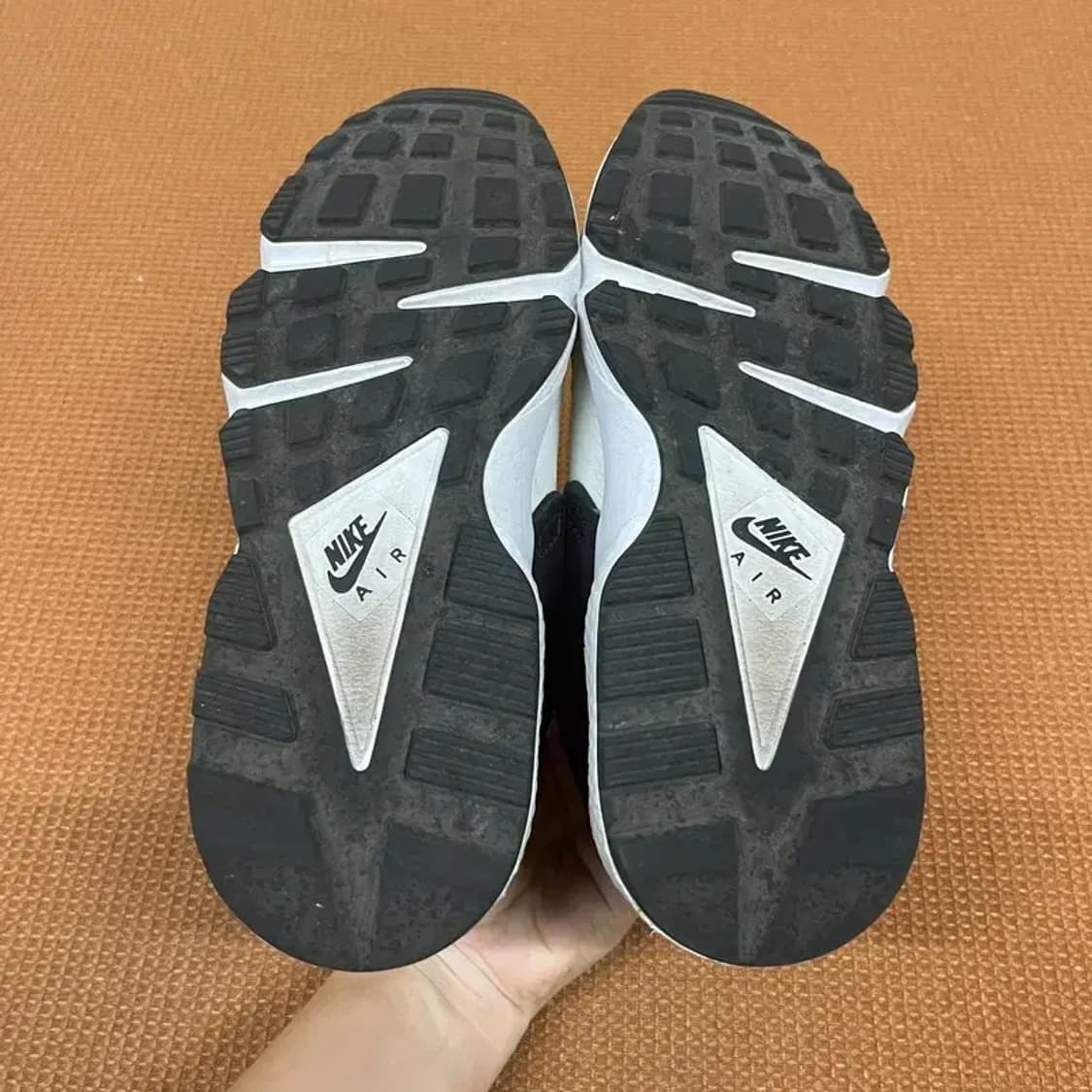 나이키 에어 허라치 스니커즈 운동화 235 G08028 상품이미지4